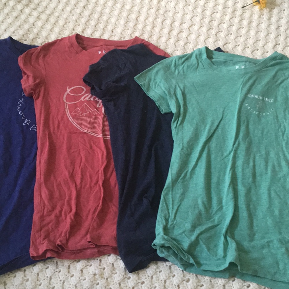 5 Aéropostale T-Shirts